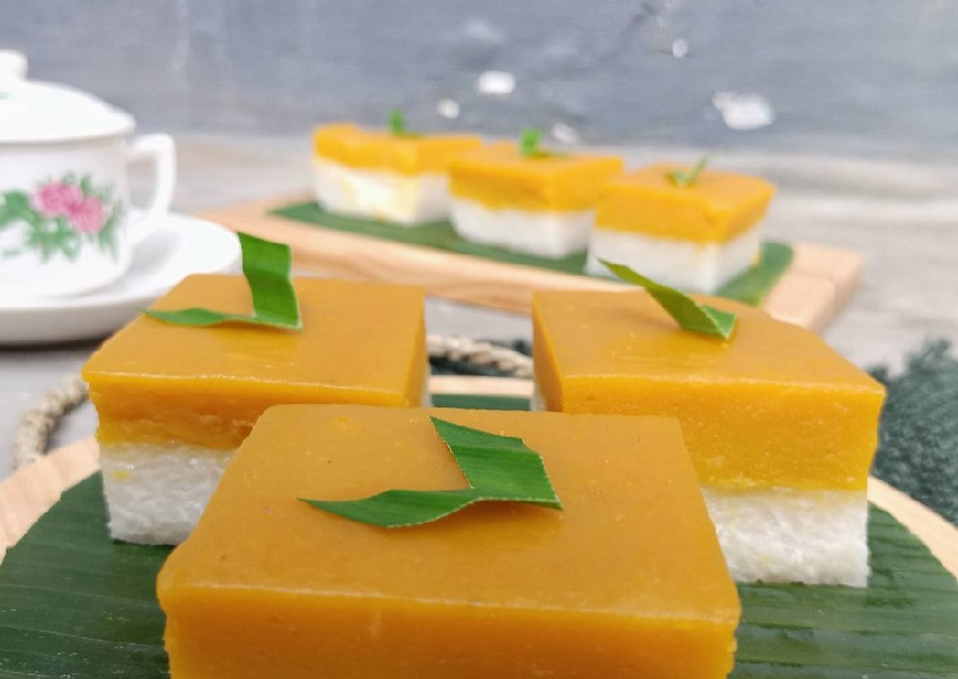 Kue Ketan Talam Labu Kuning