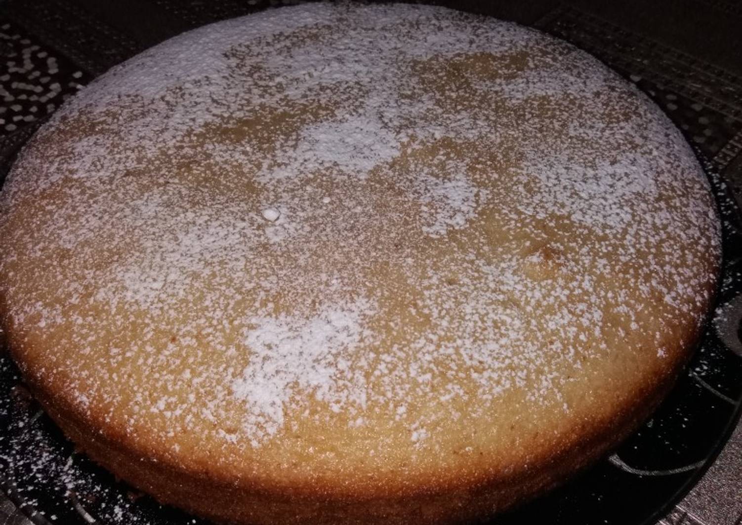 Быстрая выпечка на кефире на сковороде. Пампушки на кефире на сковороде. Булочки с заварным кремом. Пышные оладьи. Сделать пирог на кефире.