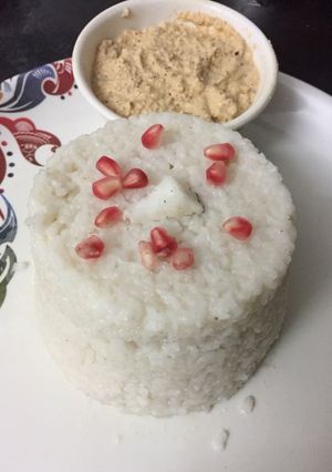 A picture of Coconut Garlic porridge.