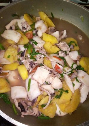 Hình của món Mực nang xào dứa 🐙🐙🐙.