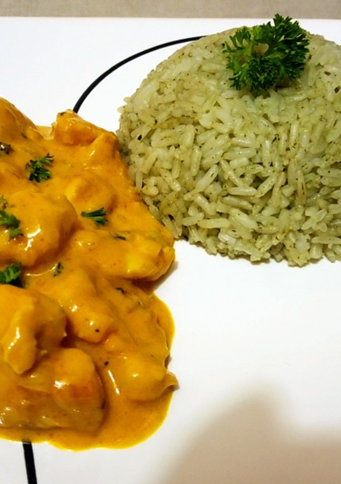 Una foto de Pollo al curry con crema de leche