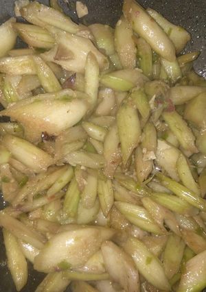 Foto resep Tumis batang talas/keladi