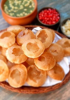 A picture of Pani puri.