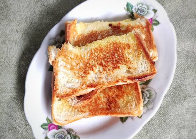 Resep Roti Bakar Selai Coklat Stroberi Oleh Desriayu Cookpad