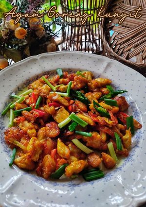 Gambar Ayam Goreng Kunyit