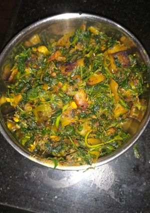 A picture of Aaloo meethi saag.