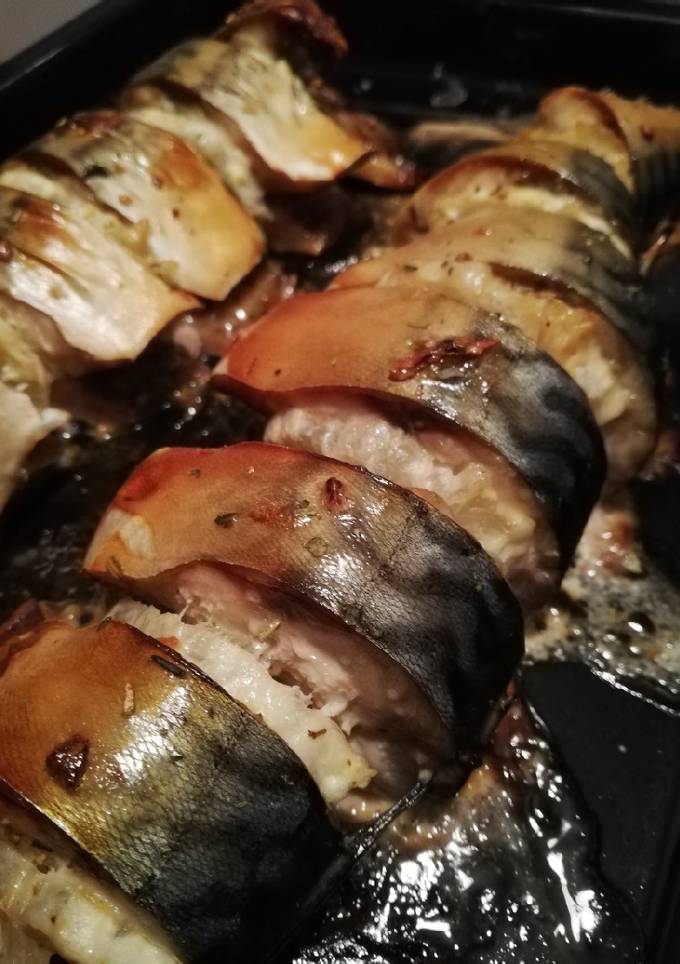 Скумбрія, запечена з лимоном