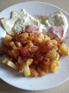 Una foto de Huevos fritos con puntillas
