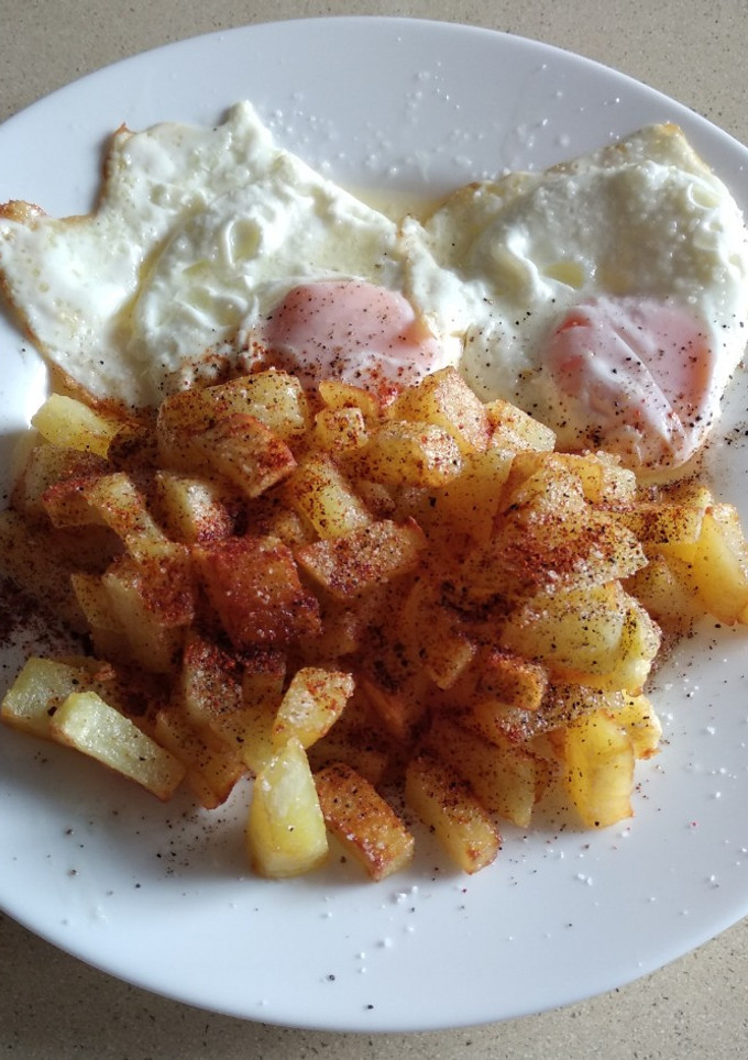 Una foto de Huevos fritos con puntillas