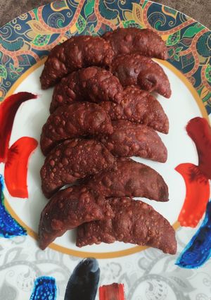 A picture of Sugar-Free Beetroot Gujiya.