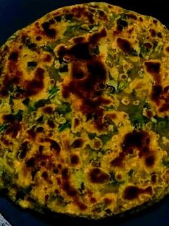 पालक पराठा (Palak Paratha recipe in hindi) रेसिपी मुख्य फोटो