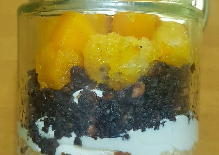 mango cheesecake jars recipe main photo
