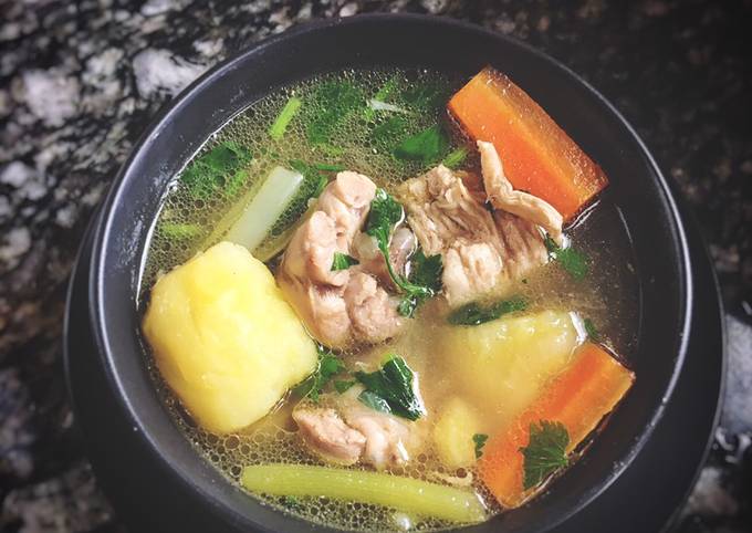 Resipi Sup Ayam Simple oleh Nurul Razali - Cookpad