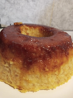 Una foto de Budín de pan con pan de hamburguesa