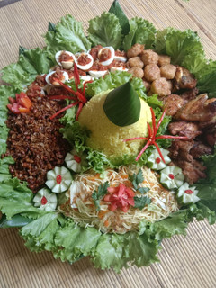 Foto resep Tumpeng nasi kuning