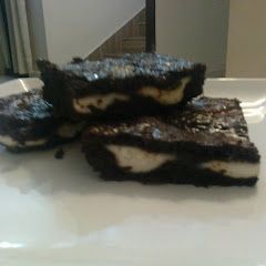 A picture of Cream Cheese Brownies.