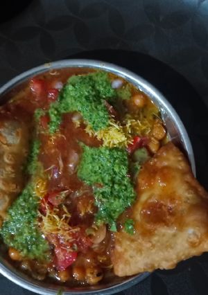 ઘૂઘરા (Ghughra Recipe In Gujarati) રેસીપી મુખ્ય ફોટો
