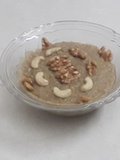 વૉલનટ હલવા (Walnut Halwa Recipe In Gujarati) રેસીપી મુખ્ય ફોટો