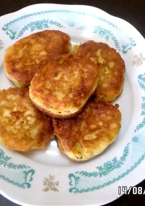 A picture of Feta Pancakes.