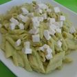 Macarrones con salsa de aguacate
