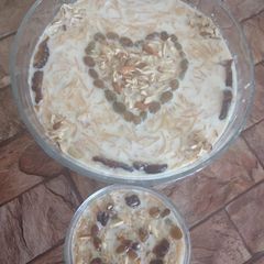 A picture of Sheer khurma.