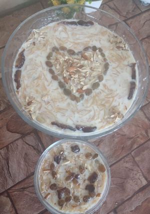 A picture of Sheer khurma.