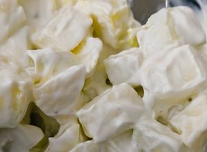 Una foto de Tzatziki de manzana y endivia