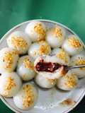 Chocolate-Filled Glutinous Rice Balls