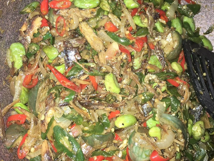 Langkah Mudah untuk Membikin Resep Ikan asin oseng petai yang Menggugah Selera Anti Ribet, Lezat