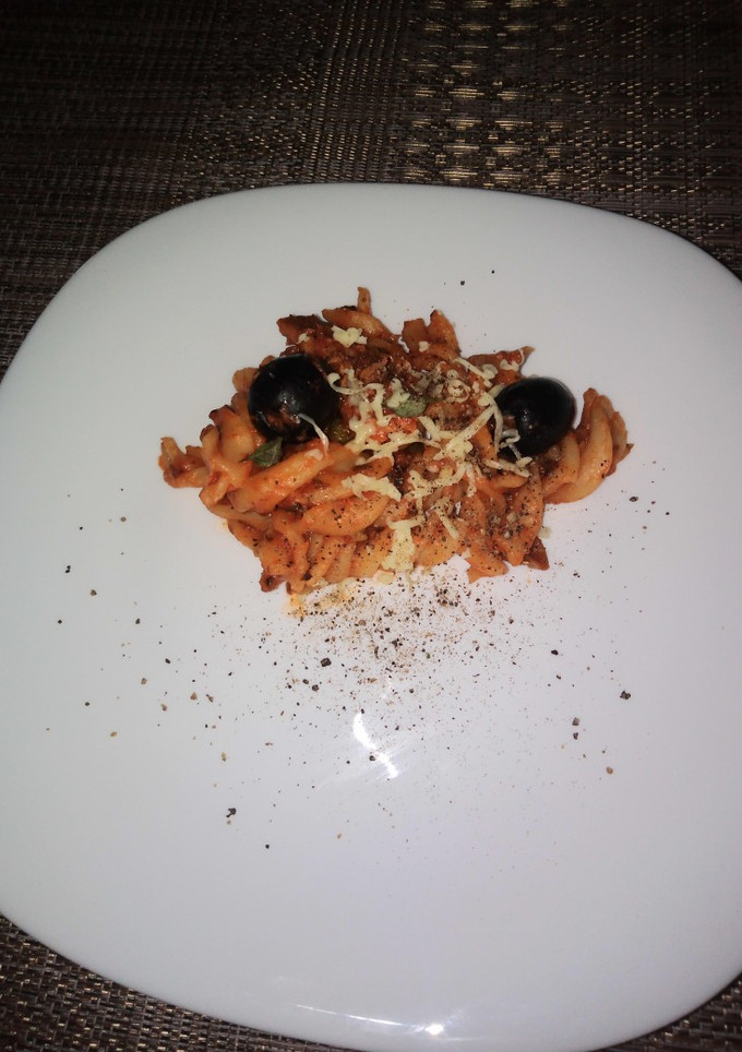 Una foto de Pasta a la puttanesca