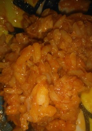 Una foto de Arroz con atún y tomate frito