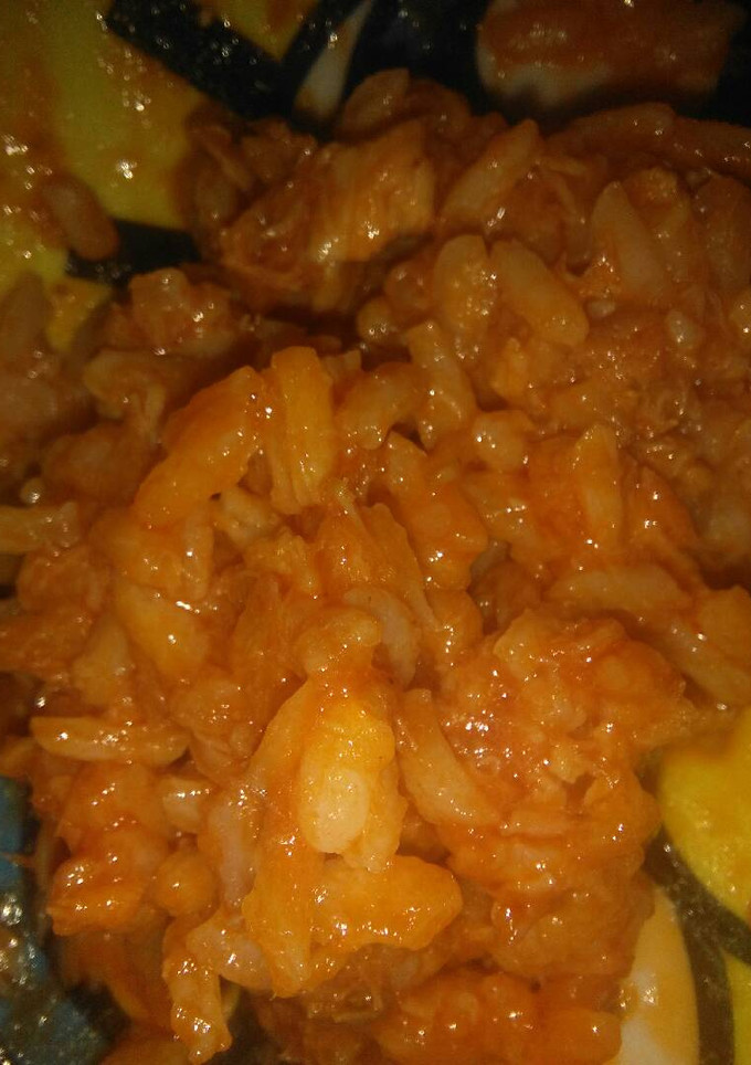 Una foto de Arroz con atún y tomate frito