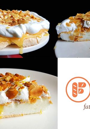 A picture of Lemon Pavlova.