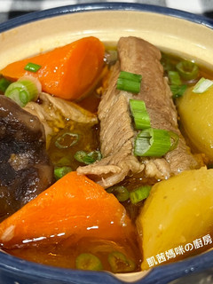 A picture of 韓式馬鈴薯排骨湯.