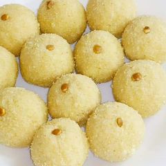 Rava Ladoo A picture of Rava Ladoo.
