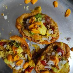 A picture of Jamnagari Spicy Ghughara.