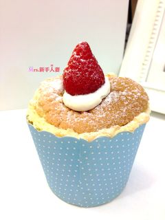 超鬆軟北海道戚風草莓蛋糕 的食譜成品照片