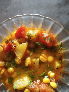 દૂધી ચણાનું શાક (Dudhi Chana shak Recipe in Gujarati) રેસીપી મુખ્ય ફોટો