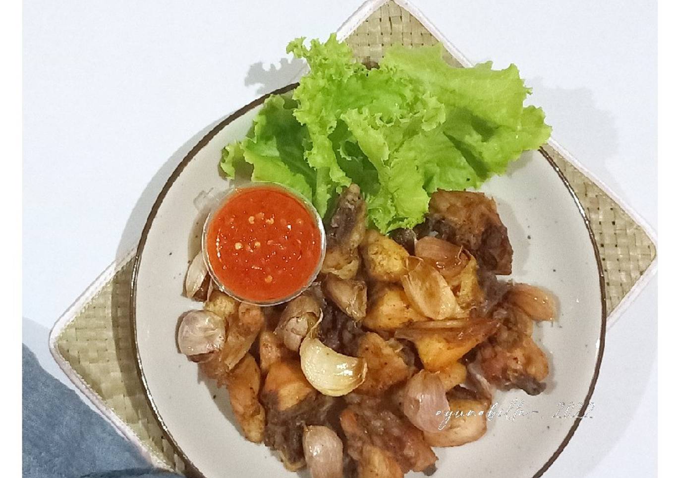 Ayam goreng bawang putih