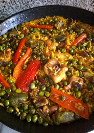 Foto principal de Arror con verdura-pollo y salchichas