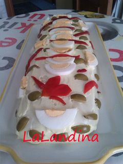 Una foto de Brazo gitano de ensaladilla rusa