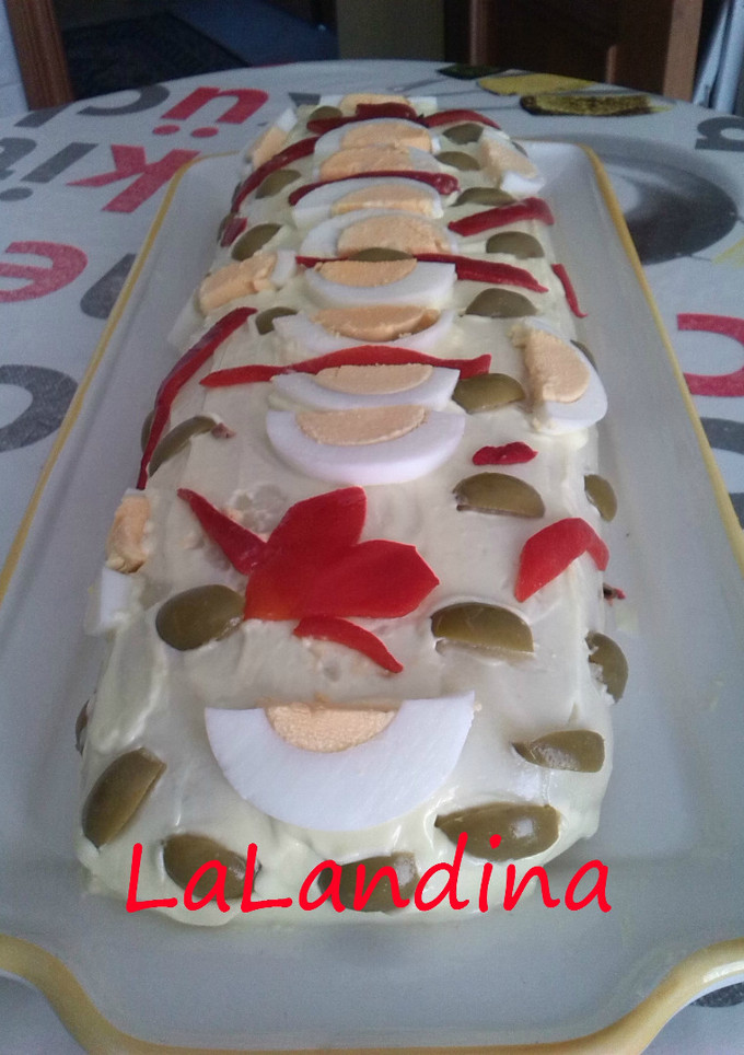 Una foto de Brazo gitano de ensaladilla rusa