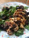Pollo in salsa di prugne