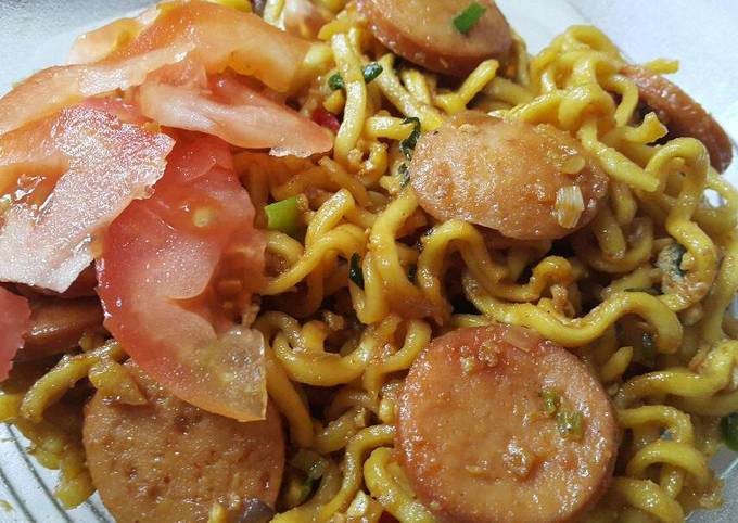 Resep Mie Goreng TeSis Telor  Sosis  Endesss oleh En Chie 