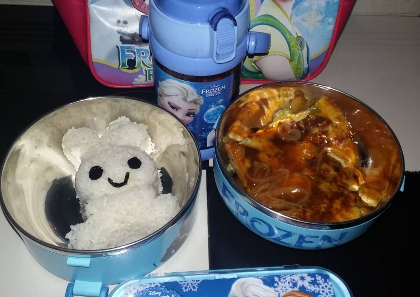 Fhuyung hai isi(Wortel,buncis,bawang bombay,bakso ikan,ayam cincang,daun bawang prei dan seledri)
