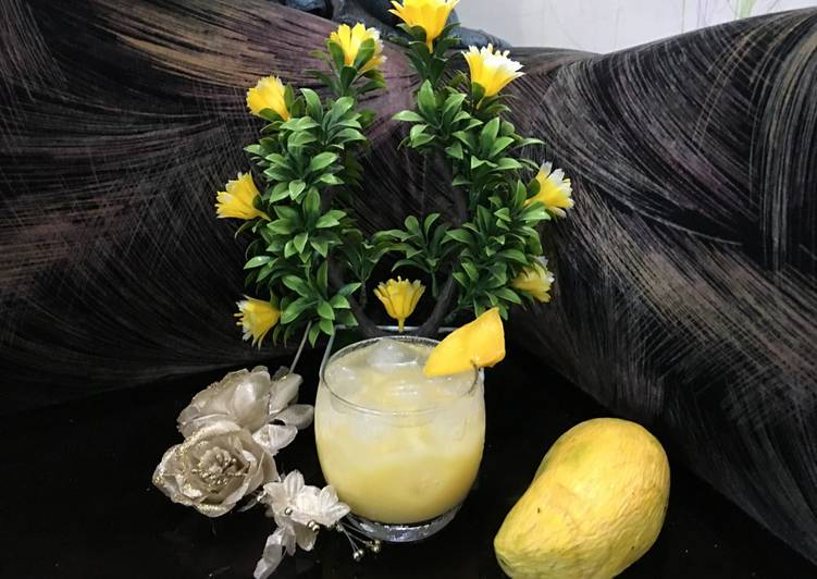 How to Prepare Homemade Mango Milkshake 🍹🍹🍹