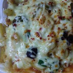A picture of Cheesy fries.