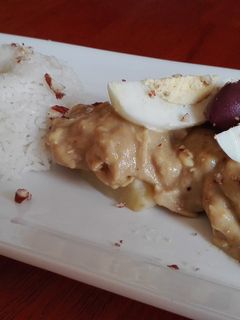 Una foto de Ají de gallina + Sustancia de gallina 🇵🇪