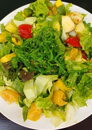 Hình của món Salad rau quả và rong biển.