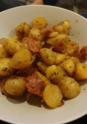 Une photo de Pomme de terre grenaille au chorizo